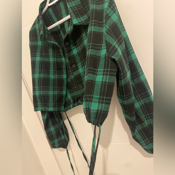 Green Plaid Crop shirt SHEIN PLUS 1x - Picture 3 of 5